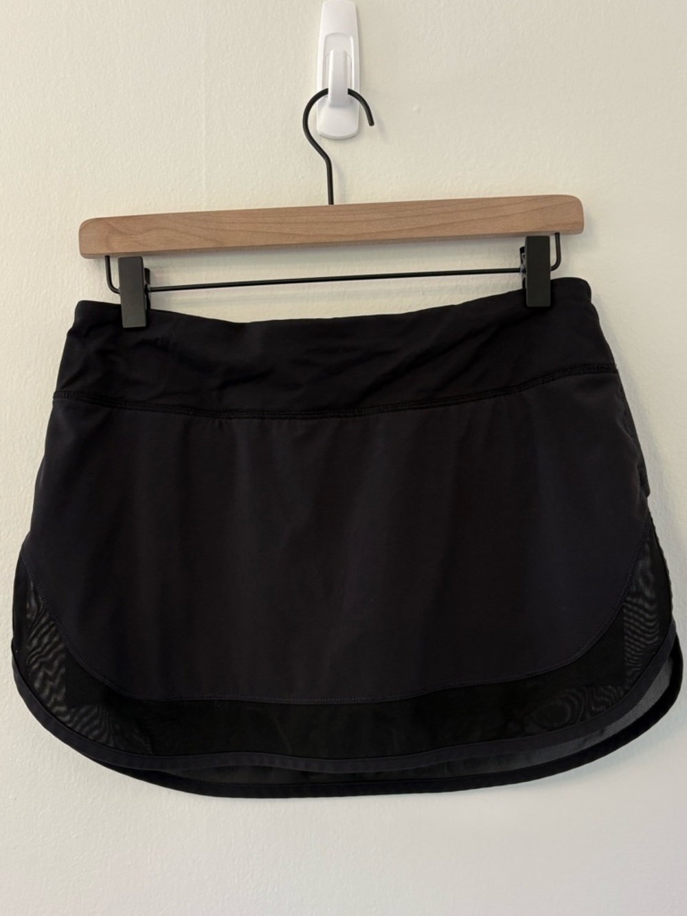 Lululemon Hotty Hot Skirt size 6